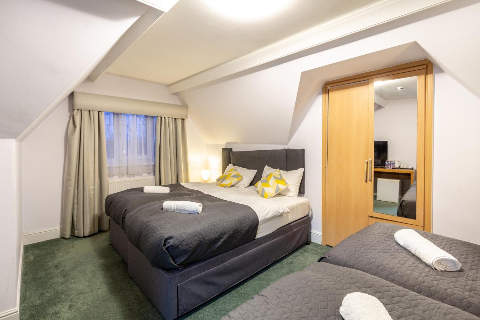 London Gatwick Inn Esterno foto