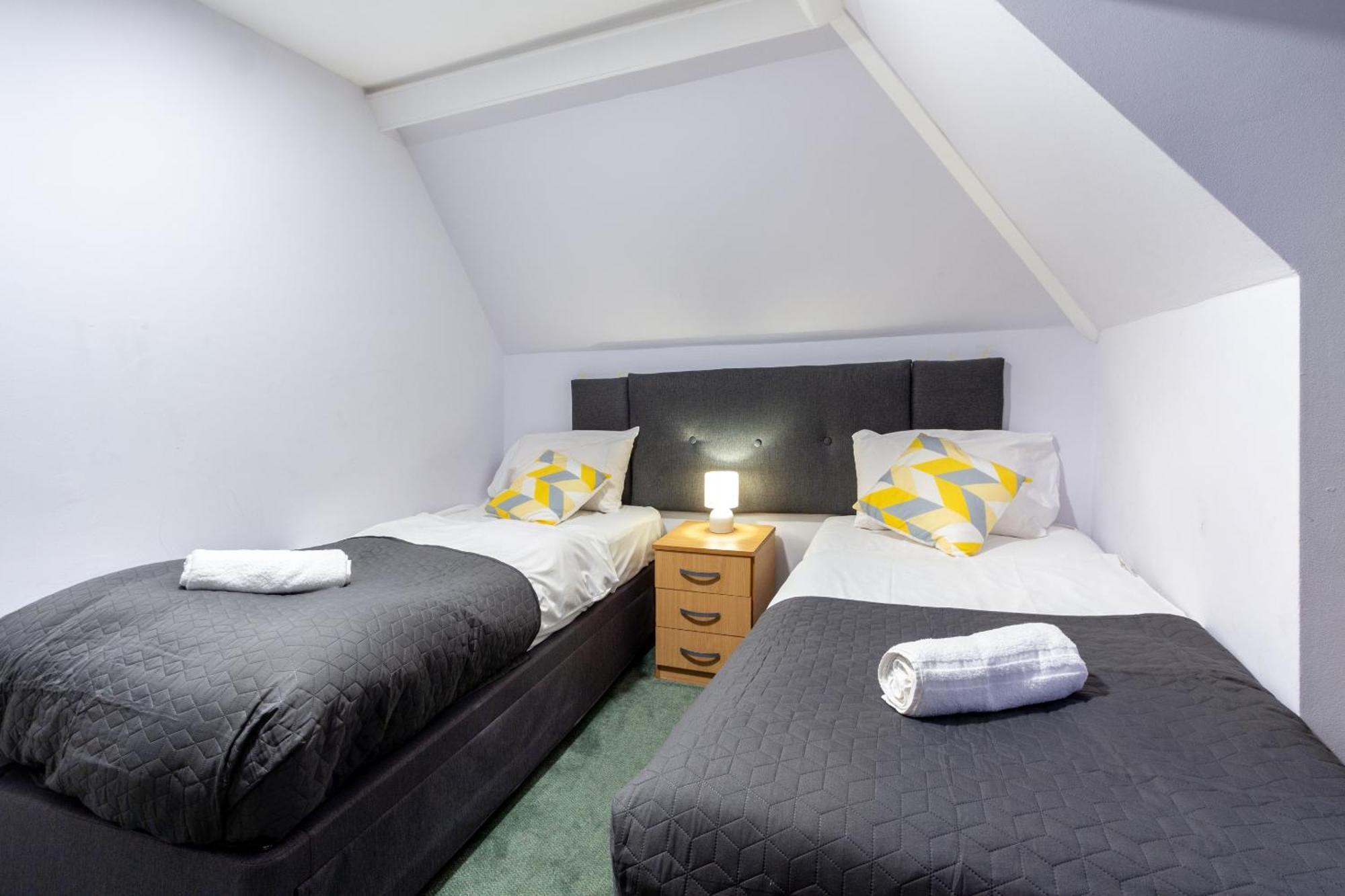 London Gatwick Inn Esterno foto