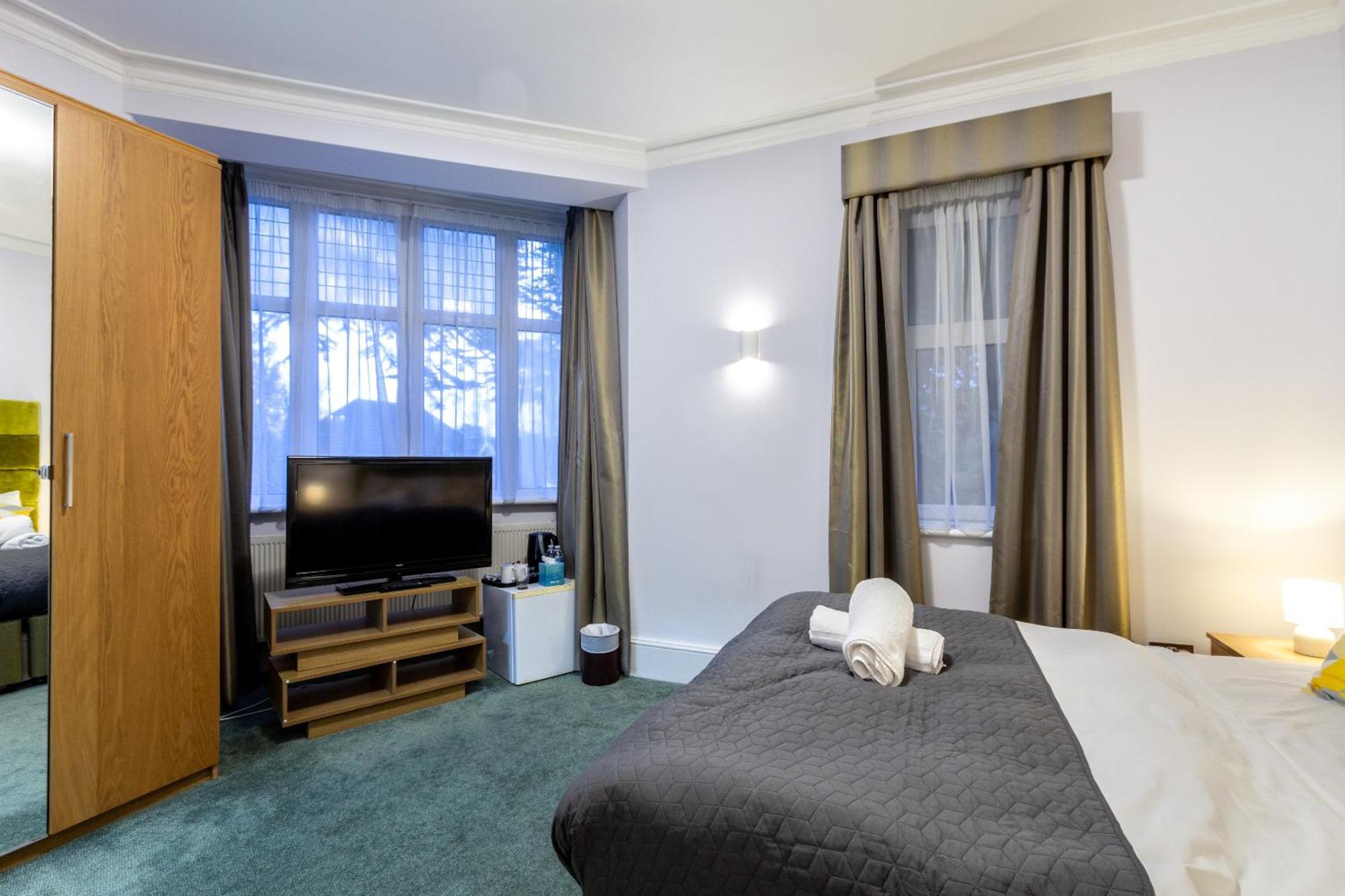 London Gatwick Inn Esterno foto